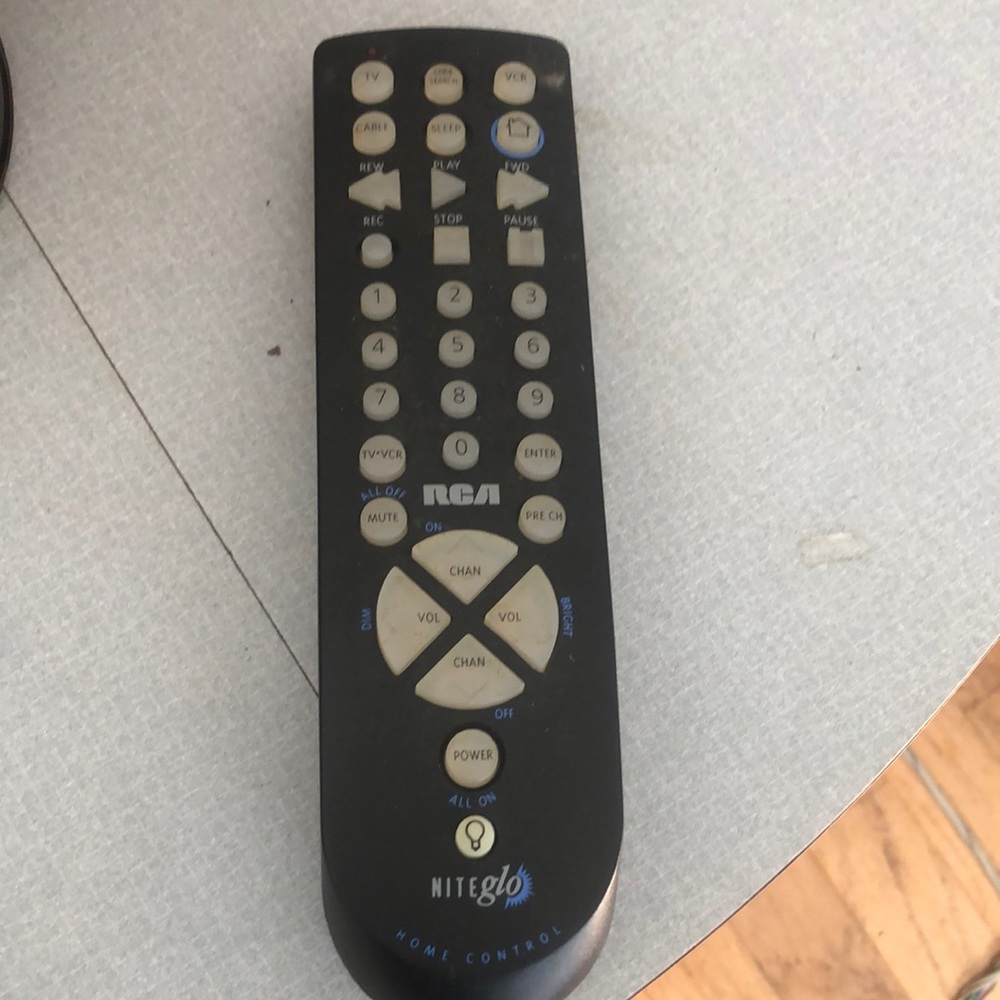 Black Remote Control vintage RCA